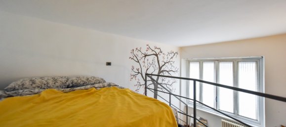 Studio in Turin, Italy No. 12833 13