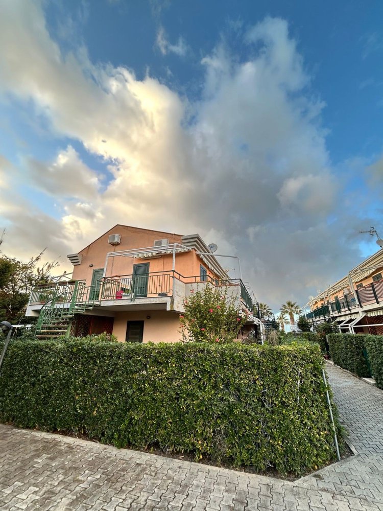 2 chambres Maison à Campofelice di Roccella, Italy No. 341820