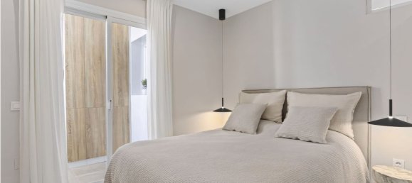 3 bedrooms Penthouse in Marbella, Spain No. 179615 18