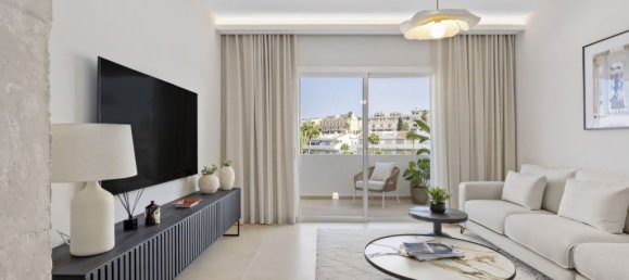 3 bedrooms Penthouse in Marbella, Spain No. 179615 8