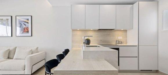 3 bedrooms Penthouse in Marbella, Spain No. 179615 5