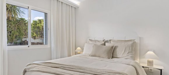 3 bedrooms Penthouse in Marbella, Spain No. 179615 3