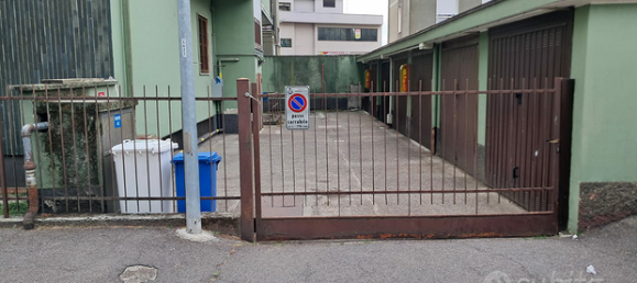 15m² Garage in Garbagnate Milanese, Italy No. 309319 2