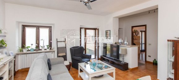 Casa de 6 dormitorios en Oleggio, Italy No. 331581 16