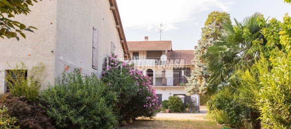 Casa de 6 dormitorios en Oleggio, Italy No. 331581 9