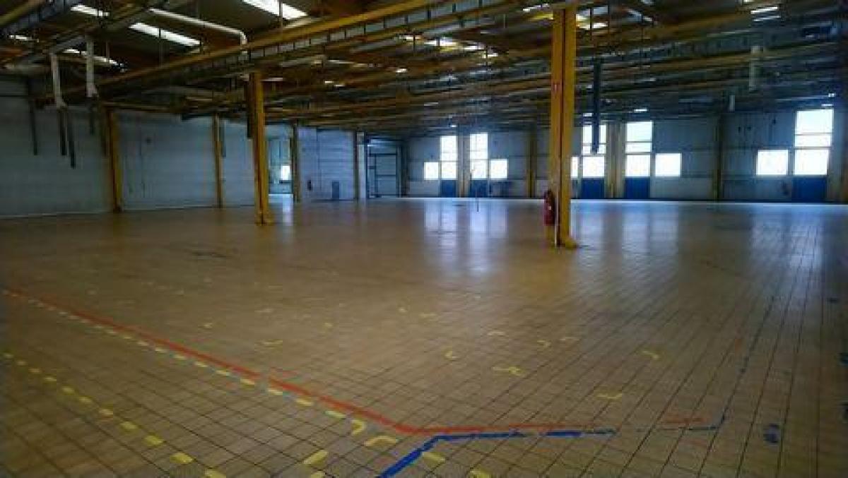 3270m² Factory in Magland, France No. 21335
