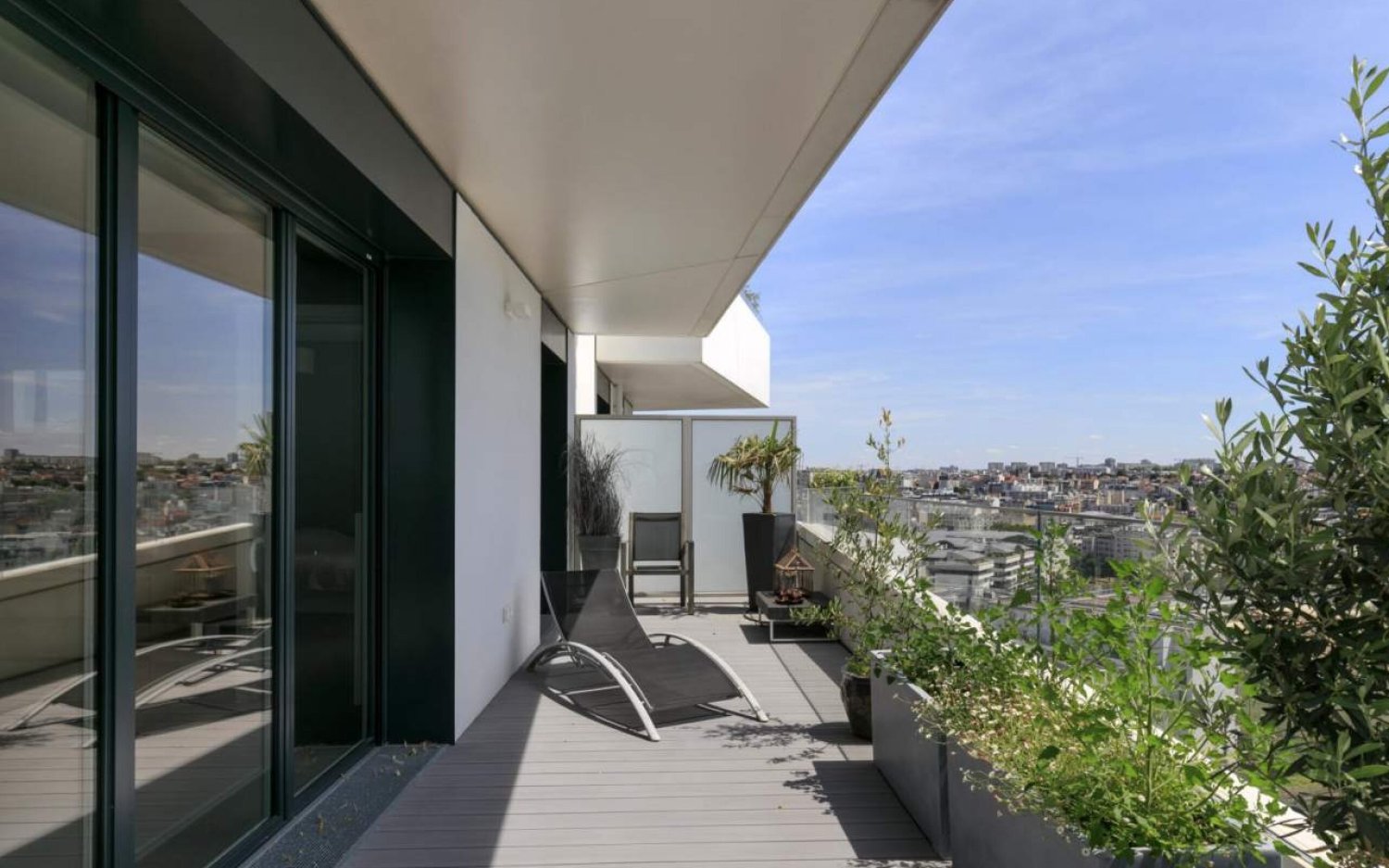 Apartamento de 4 dormitorios en Marseille, France No. 345933