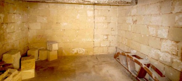 Отель, гостиница с 5 спальнями в Сенглеа, Мальта № 1730 4