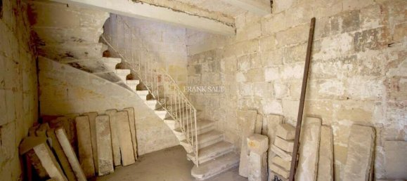 Отель, гостиница с 5 спальнями в Сенглеа, Мальта № 1730 7