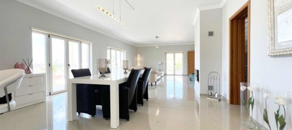 Villa de 4 dormitorios en Albufeira, Portugal No. 125537 7