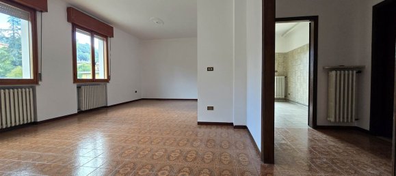 5 bedrooms Penthouse in Pavullo nel Frignano, Italy No. 331402 6