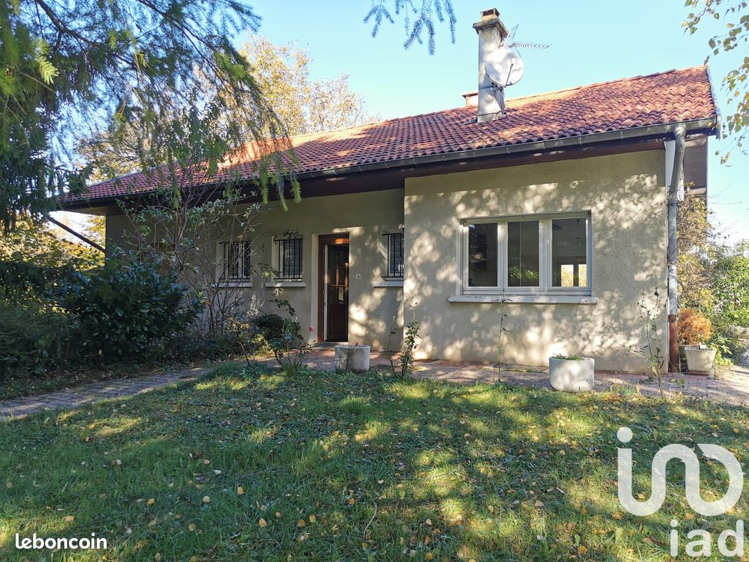 4غرفة منزل في Brie-et-Angonnes, France رقم 343525