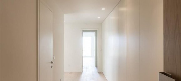 3 Schlafzimmer Wohnung in Porto, Portugal, Nr. 94333 2