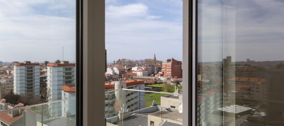 3 Schlafzimmer Wohnung in Porto, Portugal, Nr. 94333 9