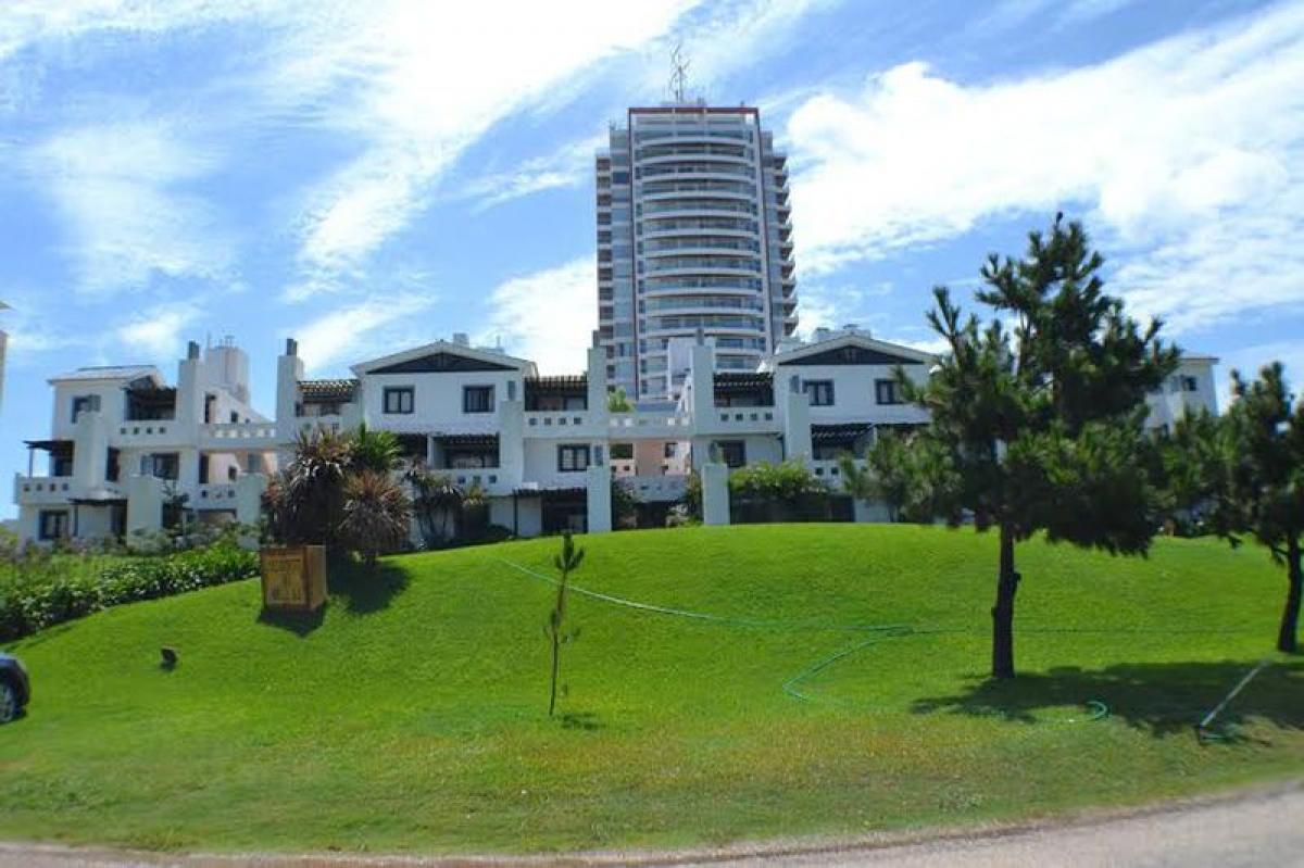 Квартира с 3 спальнями в Мальдонадо, Уругвай № 7491