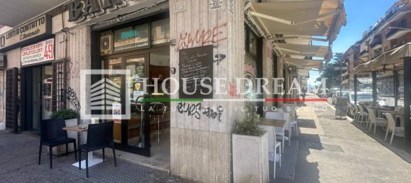 1 room Commercial property in Rome, Italy No. 277625 9
