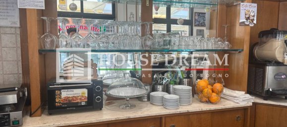 1 room Commercial property in Rome, Italy No. 277625 7