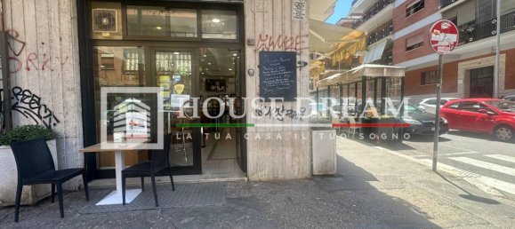 1 room Commercial property in Rome, Italy No. 277625 8