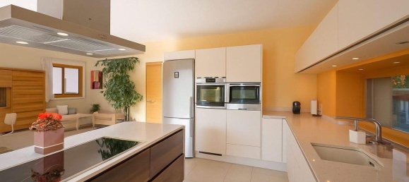 6-Zimmer Haus in Simmering, Austria, Nr. 237741 3