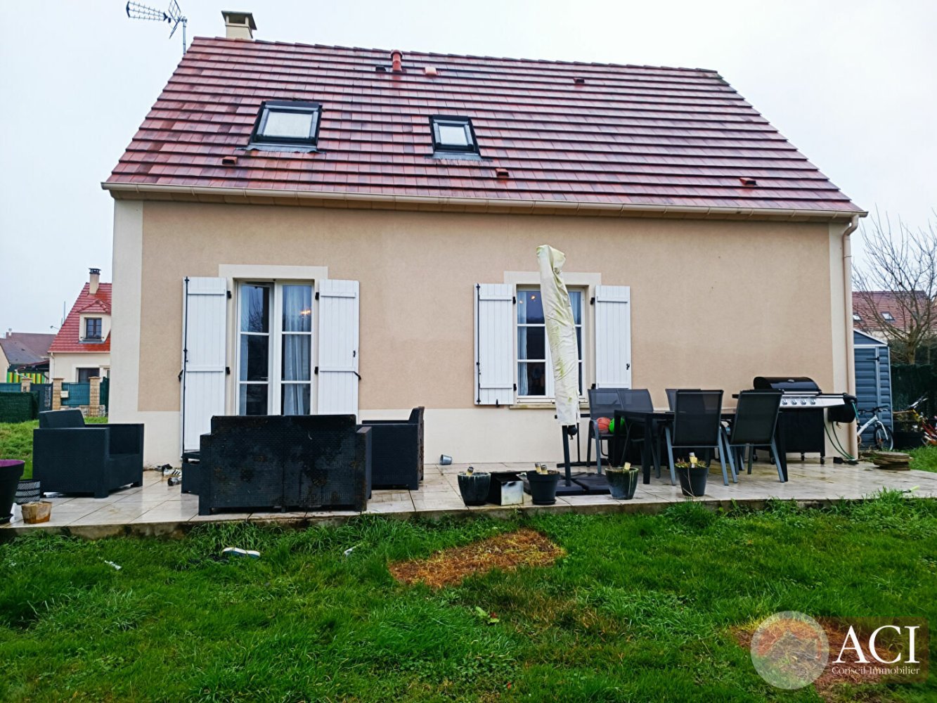 3 bedrooms House in Esches, France No. 67382