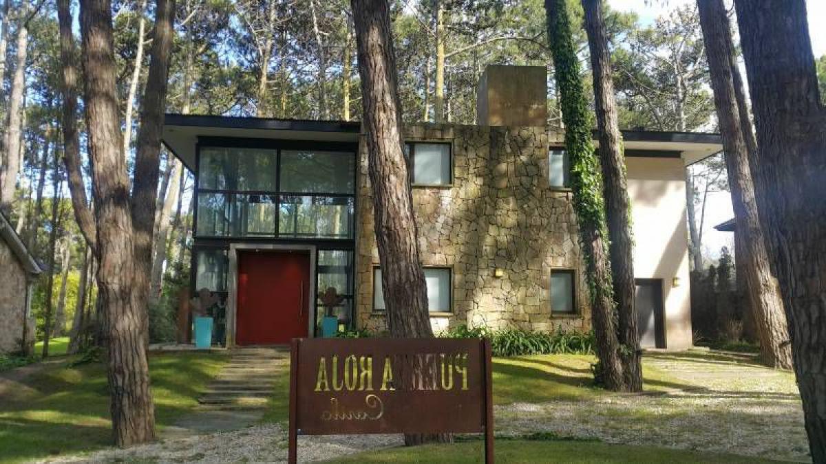 5 bedrooms House in Mar del Plata, Argentina No. 81851