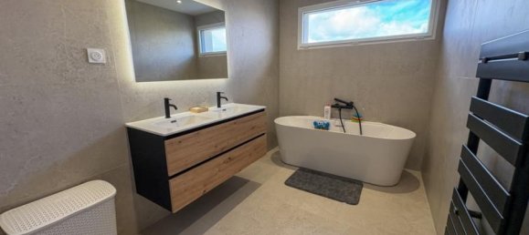 4 bedrooms House in Vezin-le-Coquet, France No. 331939 12