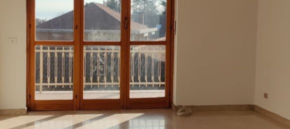 5 rooms Apartment in Robassomero, Italy No. 18394 11