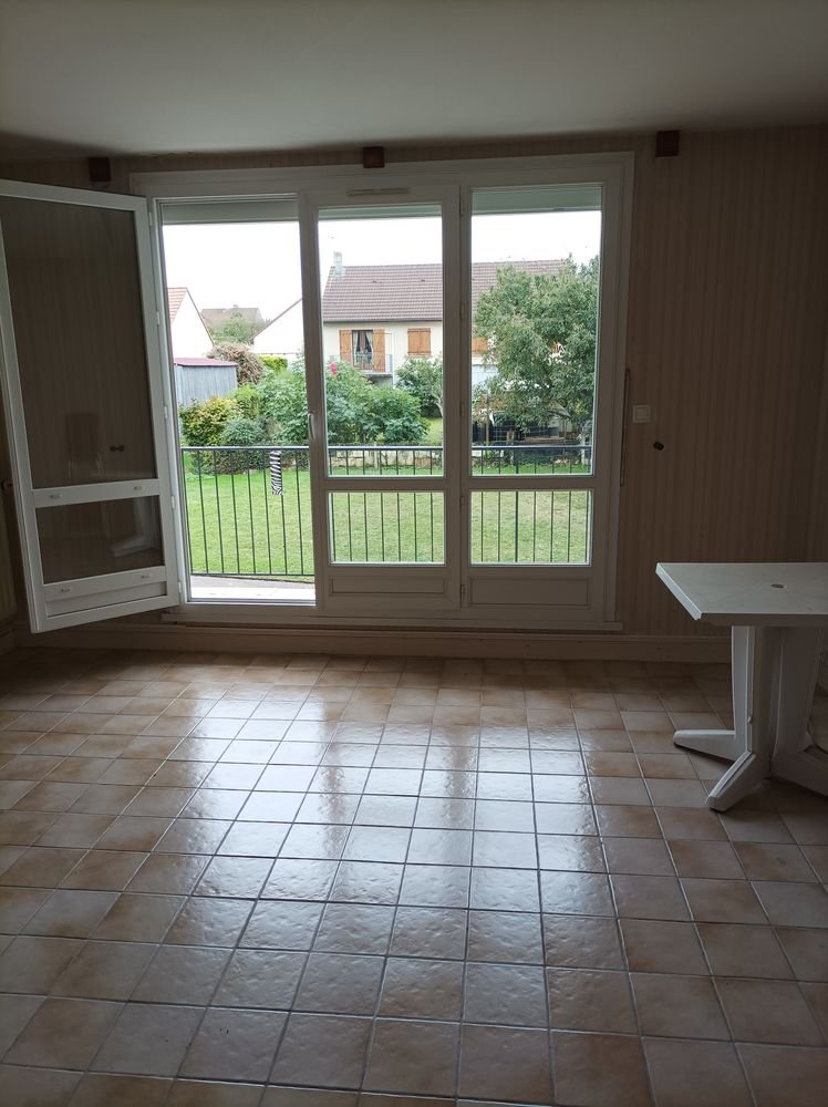 Apartamento de 2 dormitorios en Bourges, France No. 338957