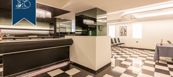 Отель, гостиница с 51 спальней в Дарфо Боарио Терме, Италия № 329308 43