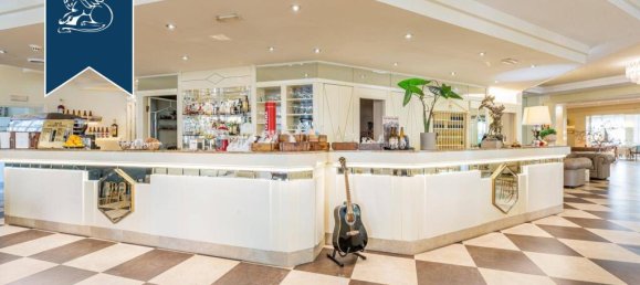 Отель, гостиница с 51 спальней в Дарфо Боарио Терме, Италия № 329308 24