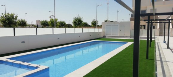 2 bedrooms Townhouse in Pilar de la Horadada, Spain No. 9106 3