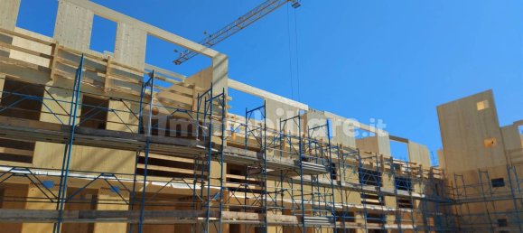 1-Zimmer Gewerbliche Immobilie in Sesto Fiorentino, Italy, Nr. 35164 14