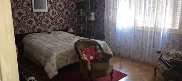 5 bedrooms Townhouse in Liffol-le-Grand, France No. 96933 4