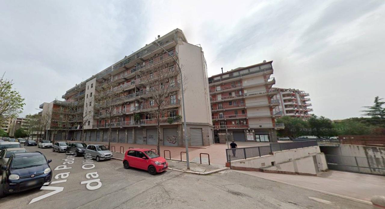 4 rooms Apartment in Foggia, Italy No. 75745