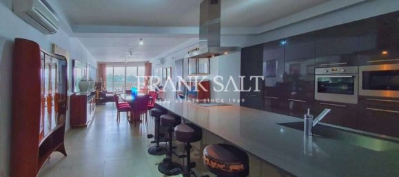 3 bedrooms Apartment in Sliema, Malta No. 9002 24