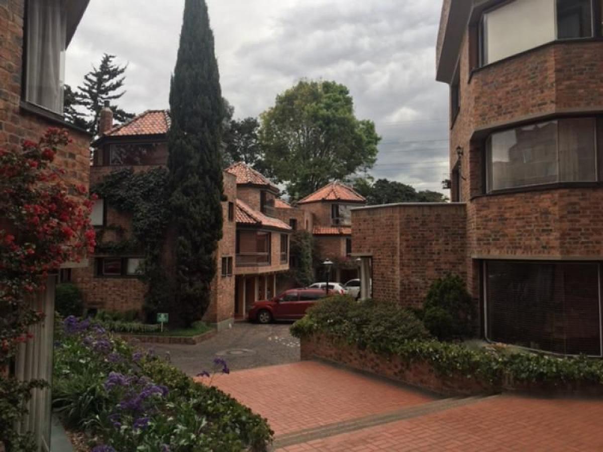 4 غرف نوم منزل في Bogota, Colombia رقم 12420