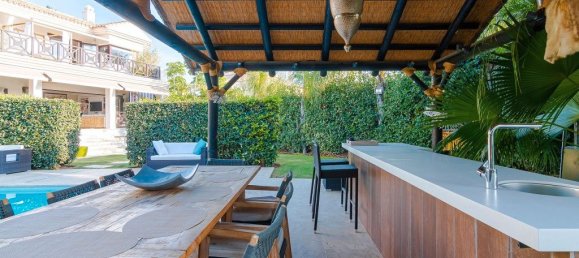 5 bedrooms House in Marbella, Spain No. 121211 2