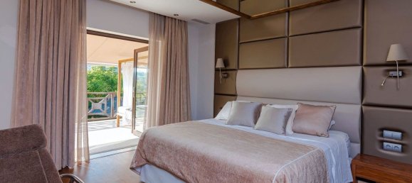 5 bedrooms House in Marbella, Spain No. 121211 14