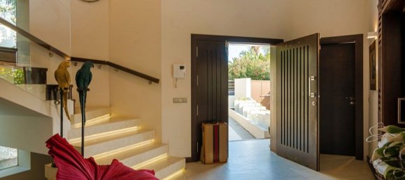 5 bedrooms House in Marbella, Spain No. 121211 13