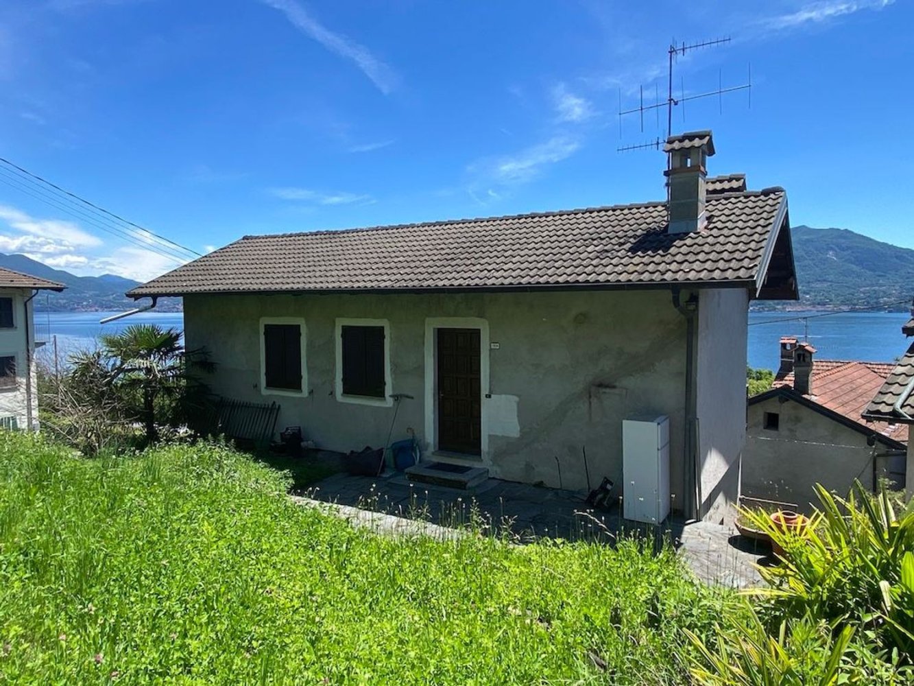 Casa de 5 dormitorios en Oggebbio, Italy No. 345045