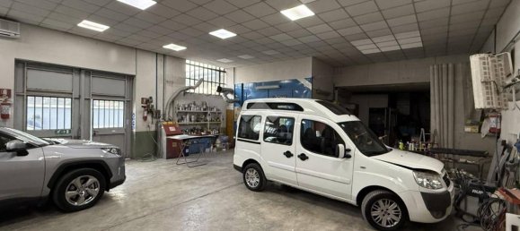 Lagerhaus in Paderno Dugnano, Italy 455m², Nr. 135862 6