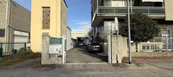 Lagerhaus in Paderno Dugnano, Italy 455m², Nr. 135862 4