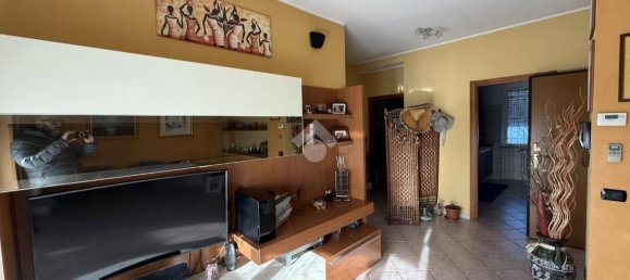 Lagerhaus in Paderno Dugnano, Italy 455m², Nr. 135862 9