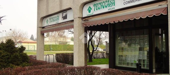 Lagerhaus in Paderno Dugnano, Italy 455m², Nr. 135862 17