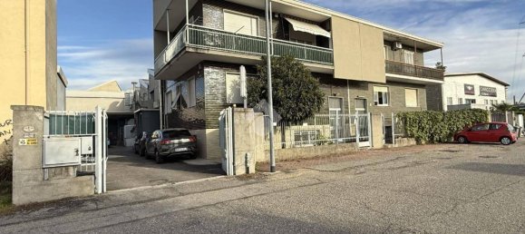 Lagerhaus in Paderno Dugnano, Italy 455m², Nr. 135862 3