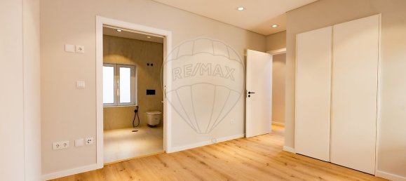 3 bedrooms House in Palmela, Portugal No. 19902 18