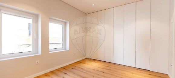 3 bedrooms House in Palmela, Portugal No. 19902 20