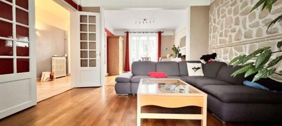 3 bedrooms House in Sainte-Genevieve-des-Bois, France No. 165499 2