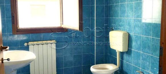 5 rooms Building in Occhiobello, Italy No. 120971 7