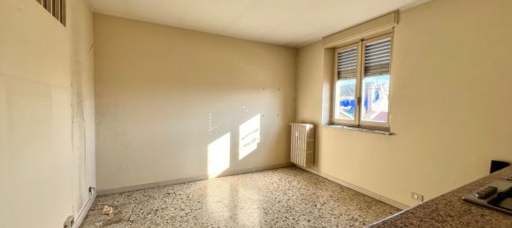 3 rooms Apartment in Turin, Italy No. 137591 5
